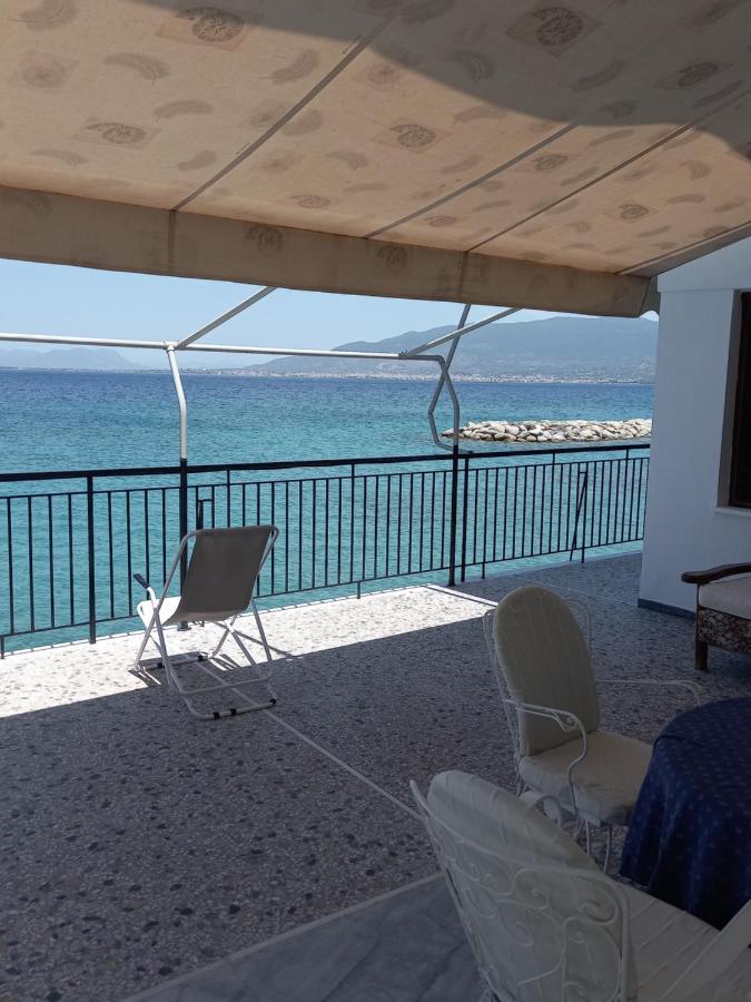 Ekie Apartment With Sea View Kalamata Exteriör bild