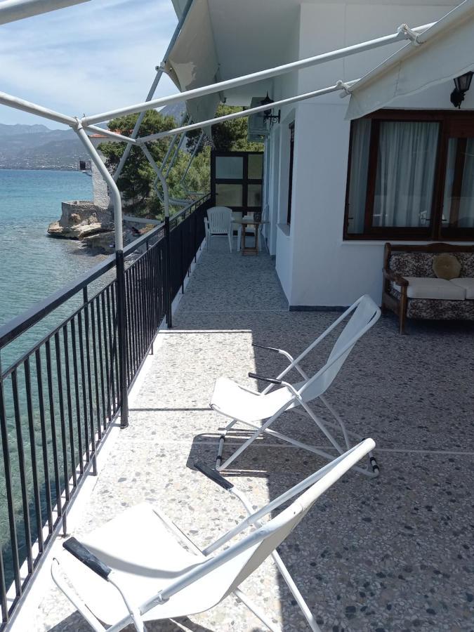 Ekie Apartment With Sea View Kalamata Exteriör bild