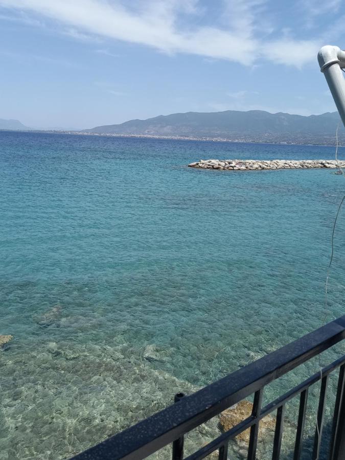 Ekie Apartment With Sea View Kalamata Exteriör bild