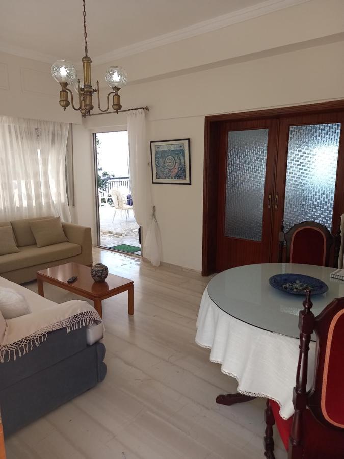 Ekie Apartment With Sea View Kalamata Exteriör bild